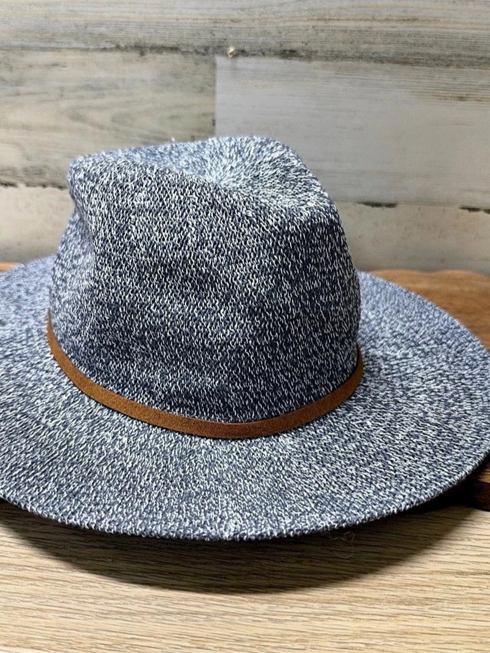 Tahari Packable Wide Brim Fedora in Gray & White NWT